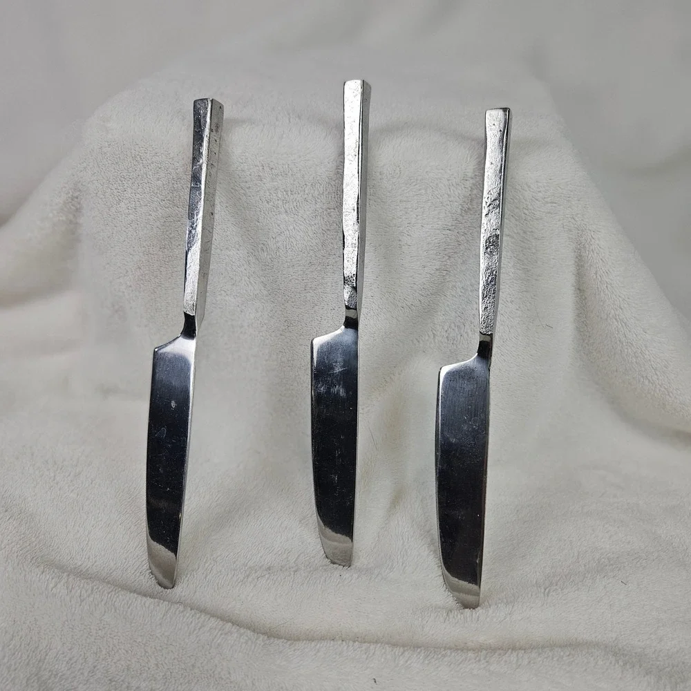 Vtg Brutalist Hammered Stainless Steel Dinner Knives -3 Modernist 8.5